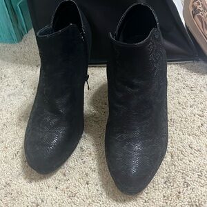 Women’s black clog heels